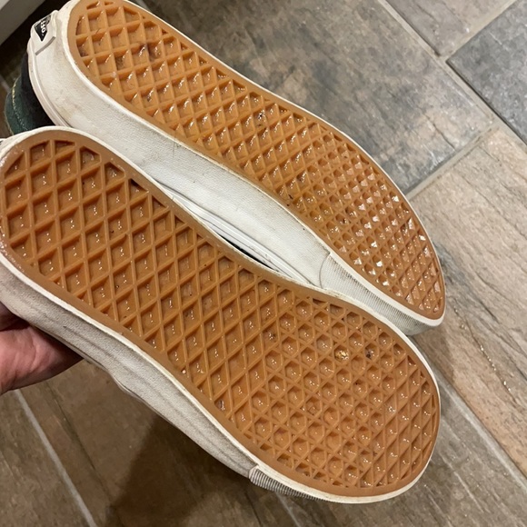 Vans slip on sneakers tartan plaid size 6.5 fits 7 - Picture 7 of 8